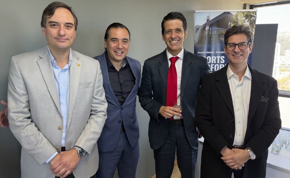 Lanzamiento del Programa de Rehabilitación Cardiovascular de Sports: médicos y directivos del centro